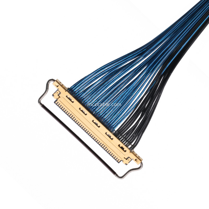 20633-250T-01S 50P 0,4 mm Abstand Horizontales Paarungstyp Mikrokoaxialanschluss mit mechanischem Schloss