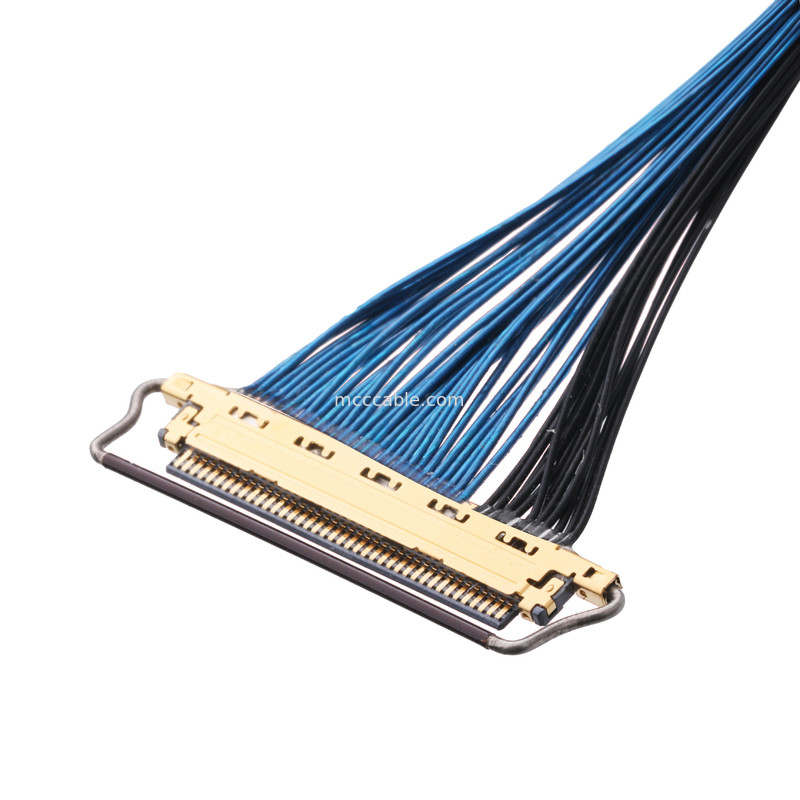 20633-250T-01S 50P 0,4 mm Abstand Horizontales Paarungstyp Mikrokoaxialanschluss mit mechanischem Schloss