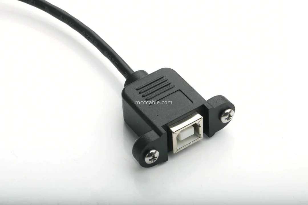 MOUNTABLE USB-PORT TYPE B weibliche Plattenmontage-Adapter zu USB MINI-B männliche Oberwinkel mit Formform