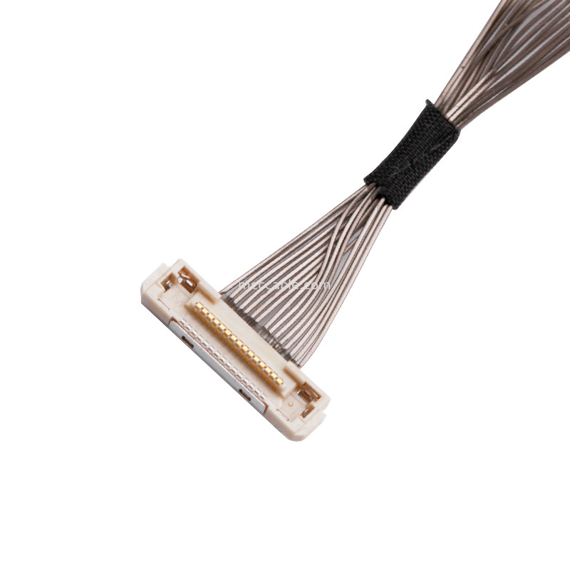 0.4mm Neigung Mikrokoaxialkabel STUNDEN DF36C-15P-0.4SD zu den STUNDEN DF36-30P-0.4SD